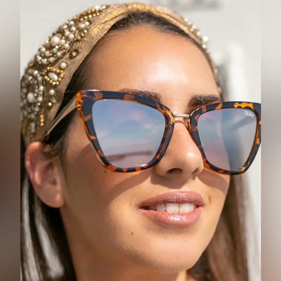 Quay Australia Reina brown tortoiseshell mirror lens sunglasses - Picture 2 of 9